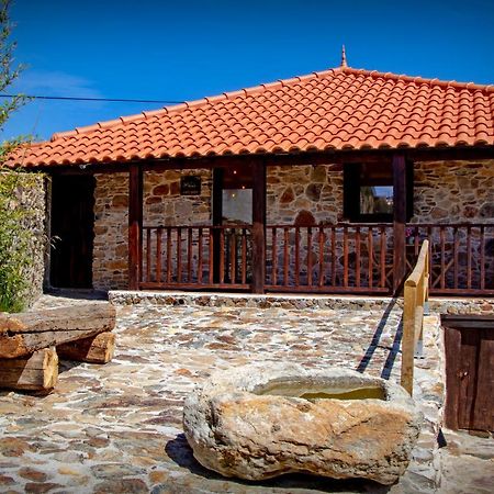 Casa Da Fonte Limpa Villa มิแรนเดลา ภายนอก รูปภาพ